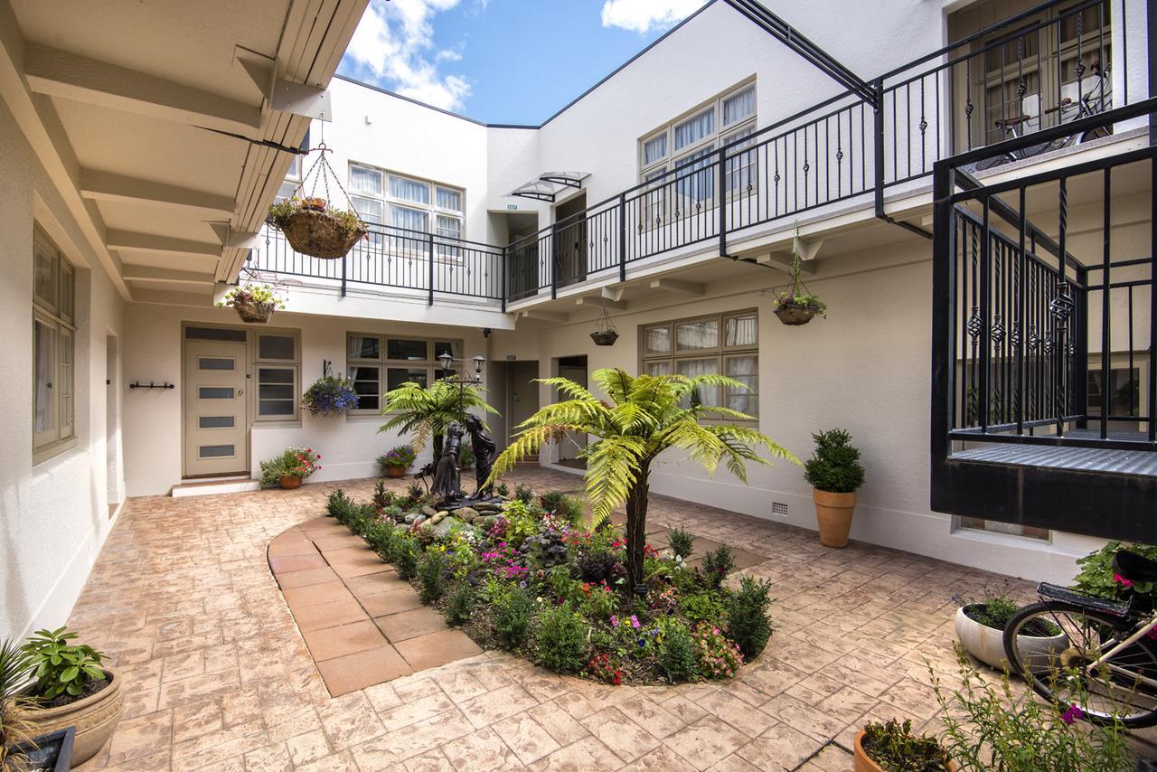 Art Deco Apartments พิคตัน ภายนอก รูปภาพ